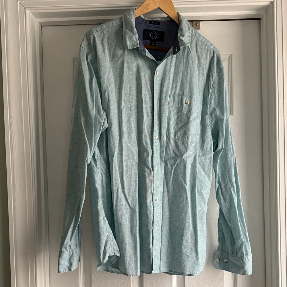 Men's Casual Light Blue Button Down Shirt